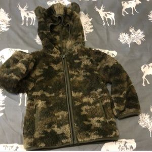Child plush camo coat size 18 mos with teddy ears